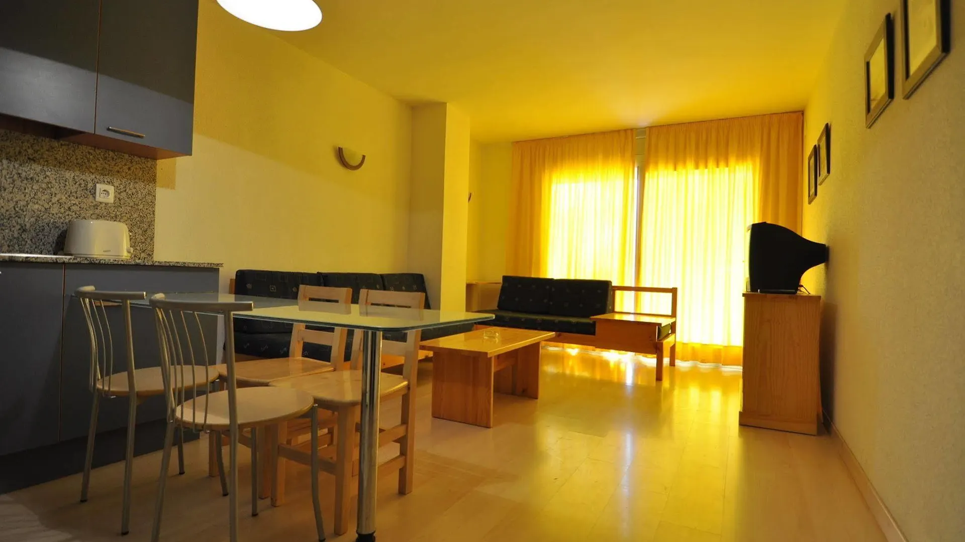 Rvhotels Port Canigo Roses 2*,  Spain